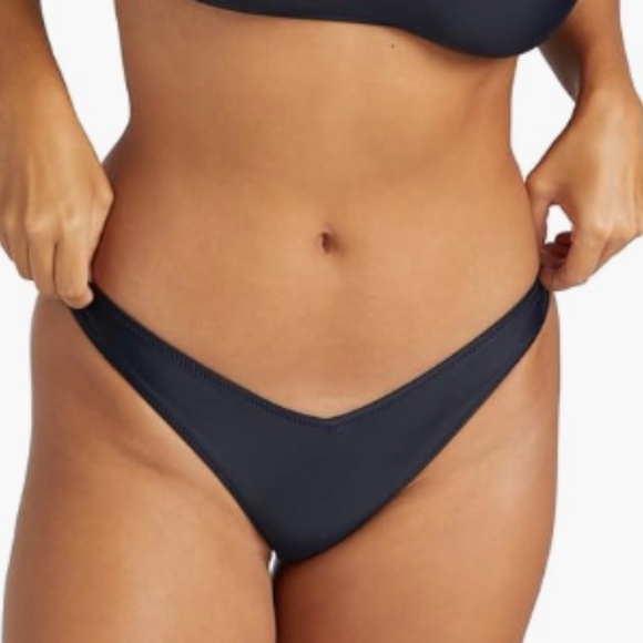 Volcom Women's Standard Simply Solid V Swimsuit Bikini Bottom Black Size L 9206 - Picture 3 of 4